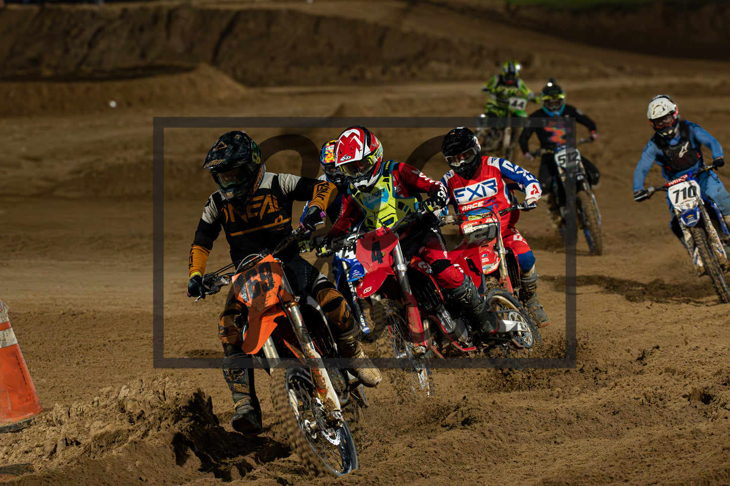 #169 v #4 Holeshot